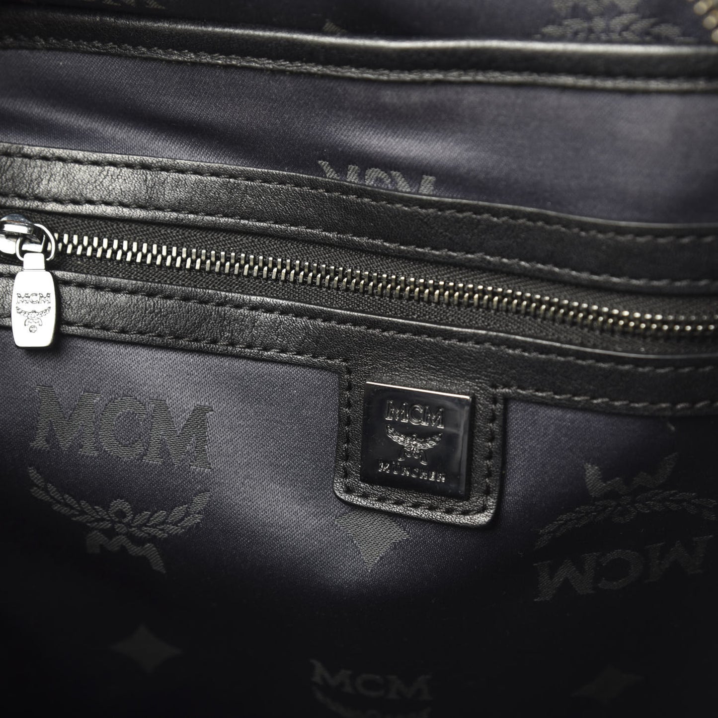 Visetos Medium Studded Dual Stark Backpack Black