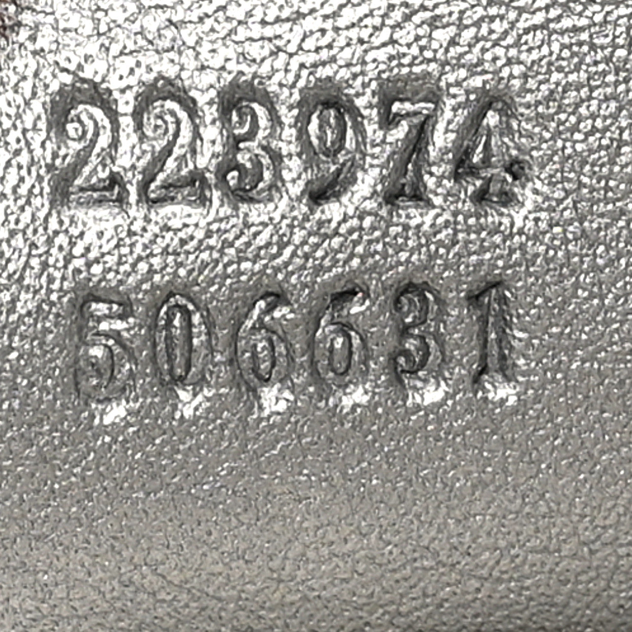 Gucci Metallic Guccissima Medium Sukey Boston Silver 7 of 10