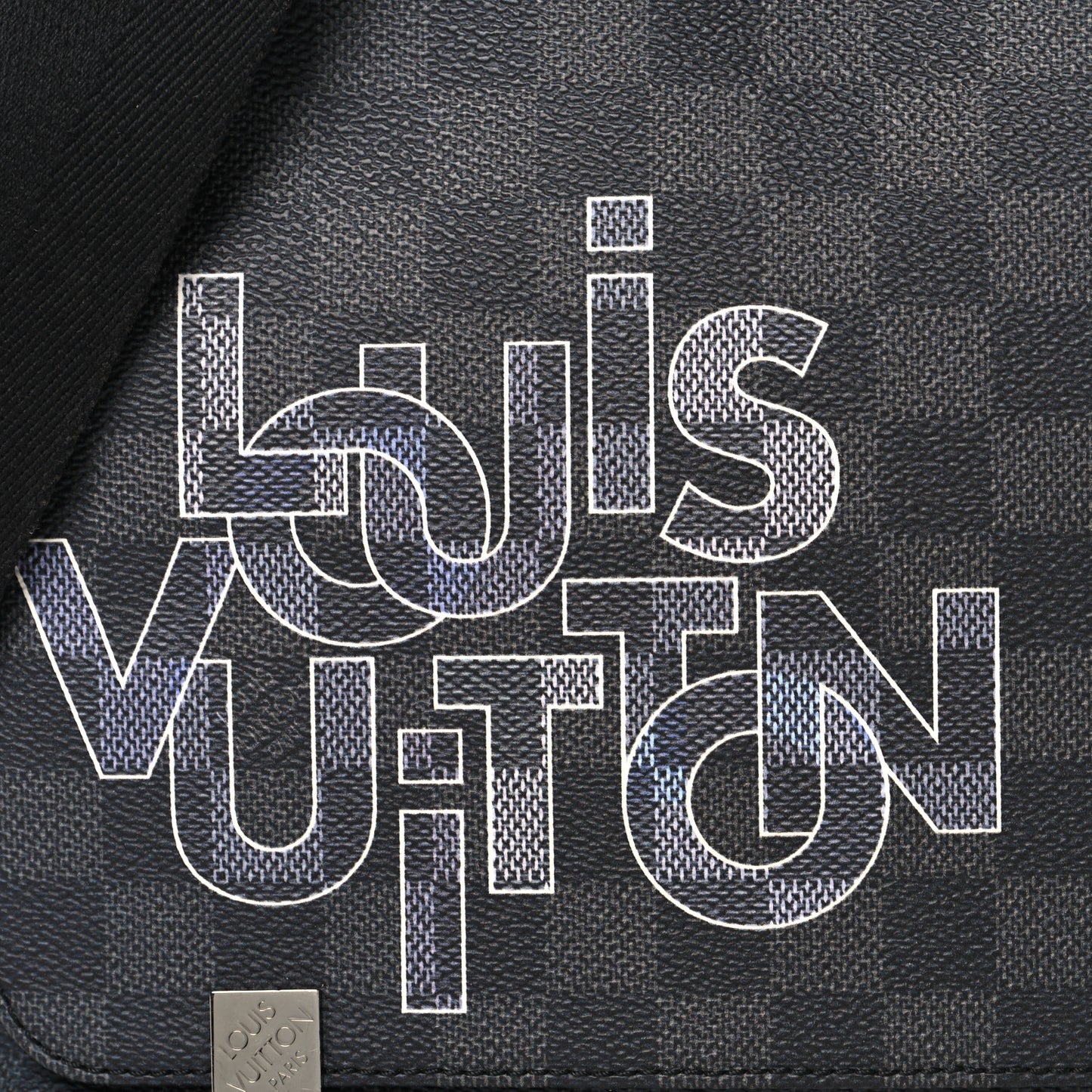 Damier Graphite Logo District PM Grey