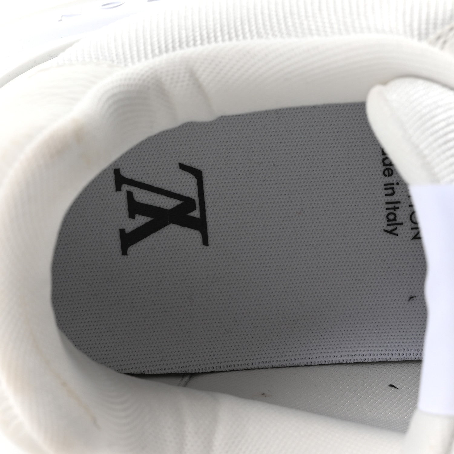 Louis Vuitton Calfskin Mens LV Classic Sneakers 9.5 White 8 of 9