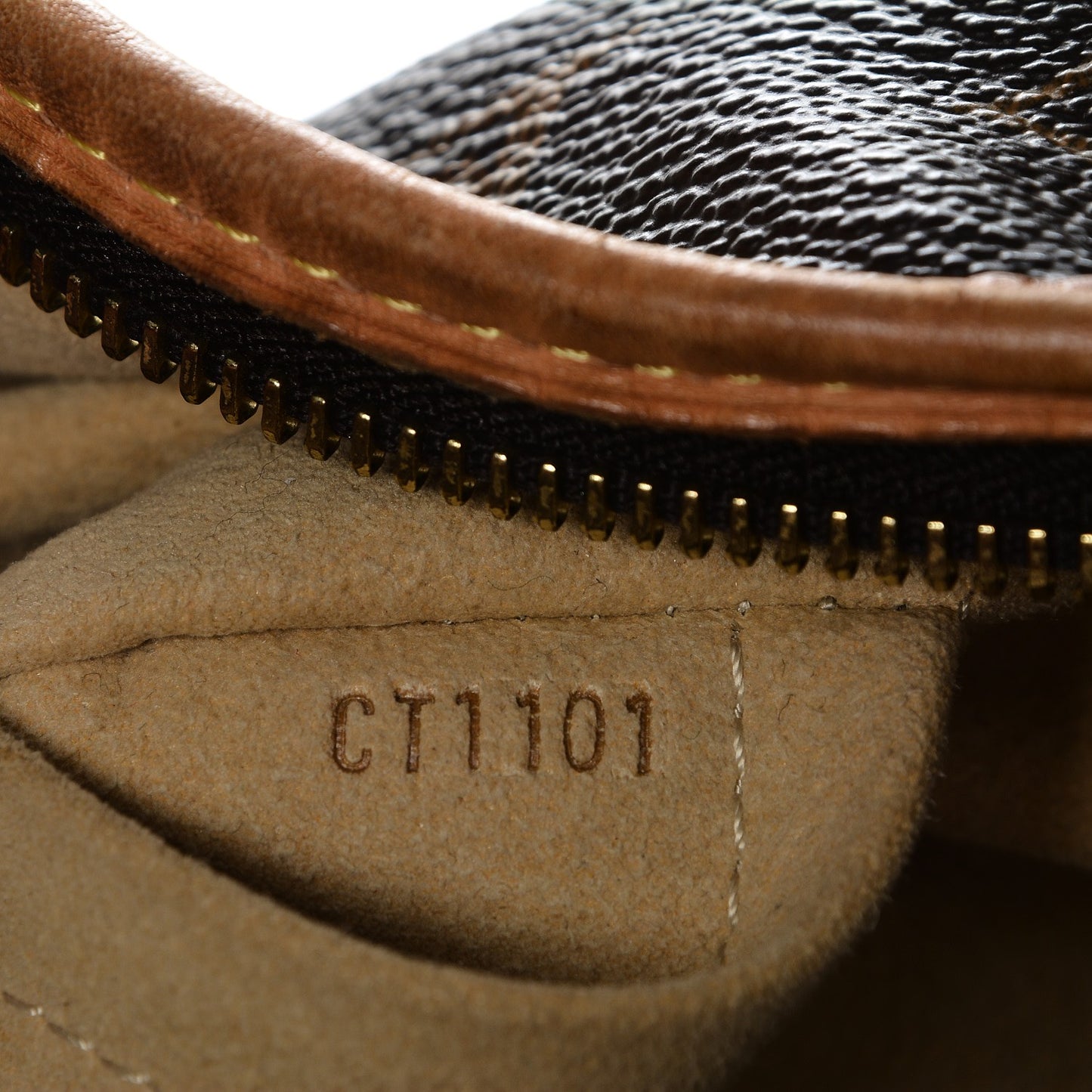 Monogram Estrela MM
