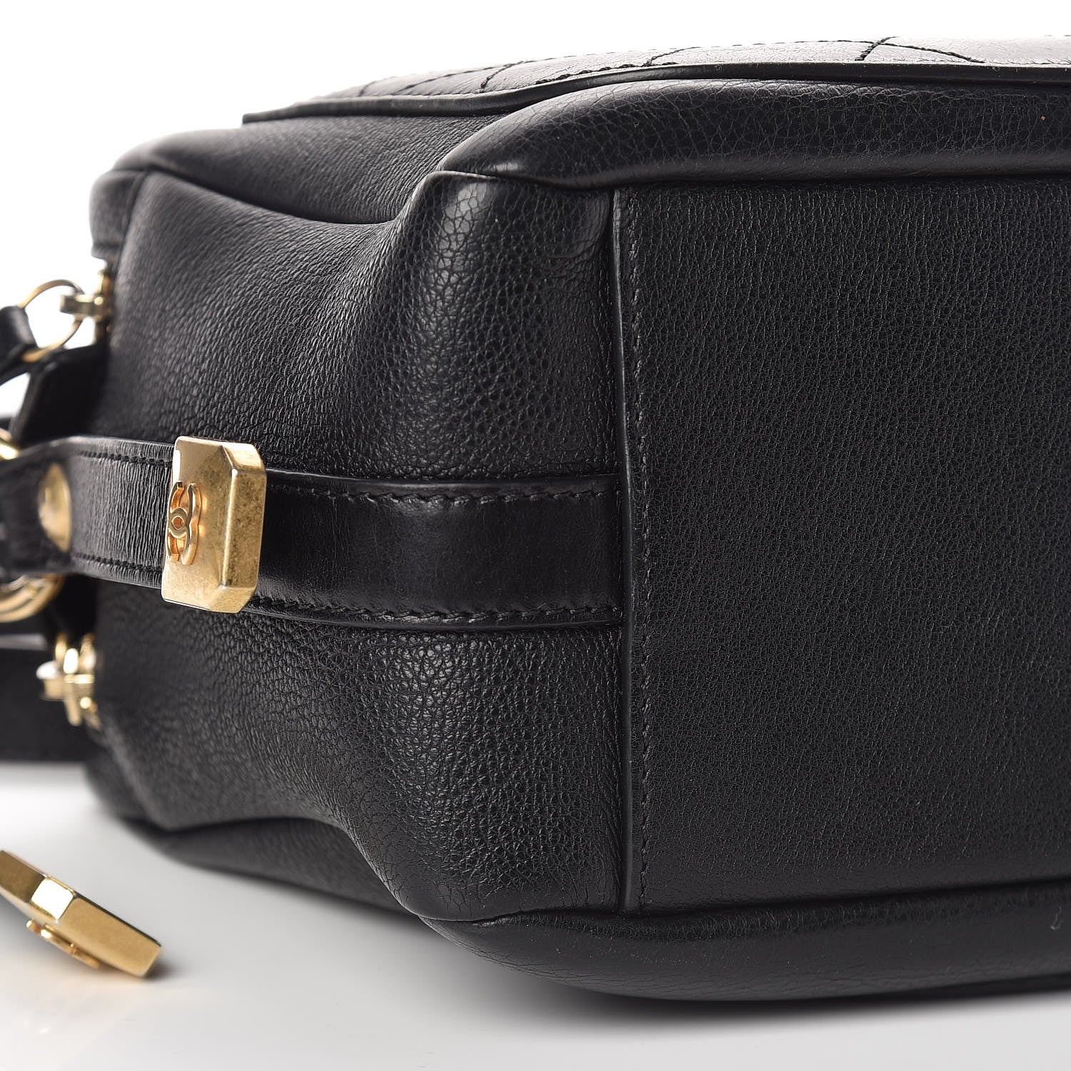 Chanel Grained Calfskin Quilted Flat Camera Case Black 10 of 12