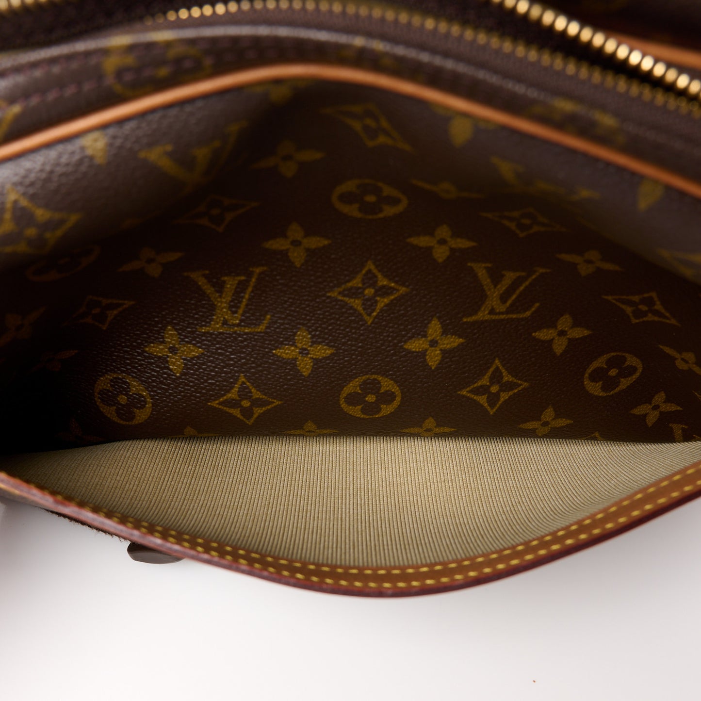 Monogram Reporter PM