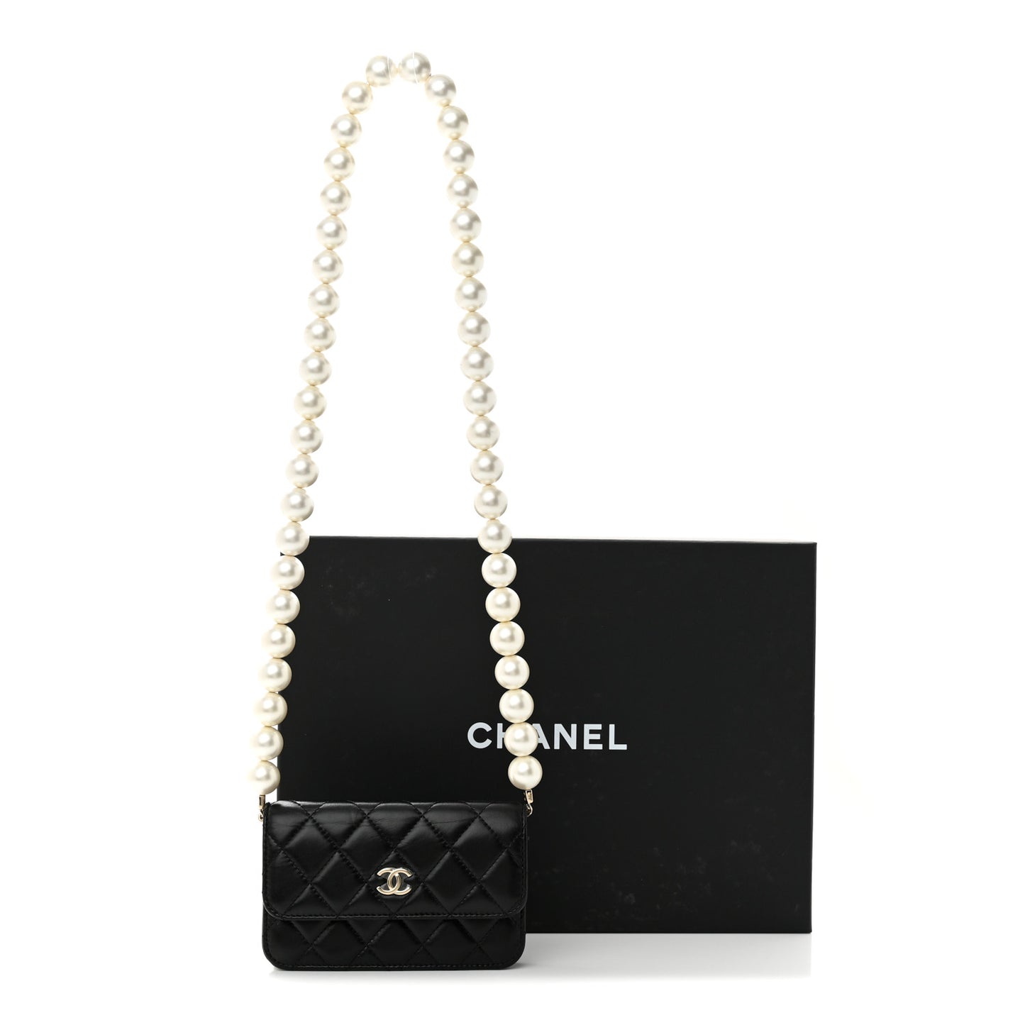 Calfskin Quilted Maxi Pearls Clutch With Chain Black
