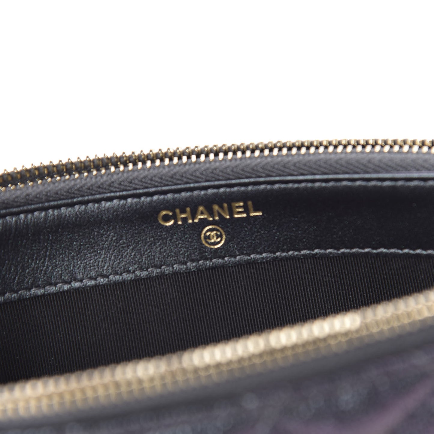 Iridescent Caviar Quilted Clutch With Chain Black