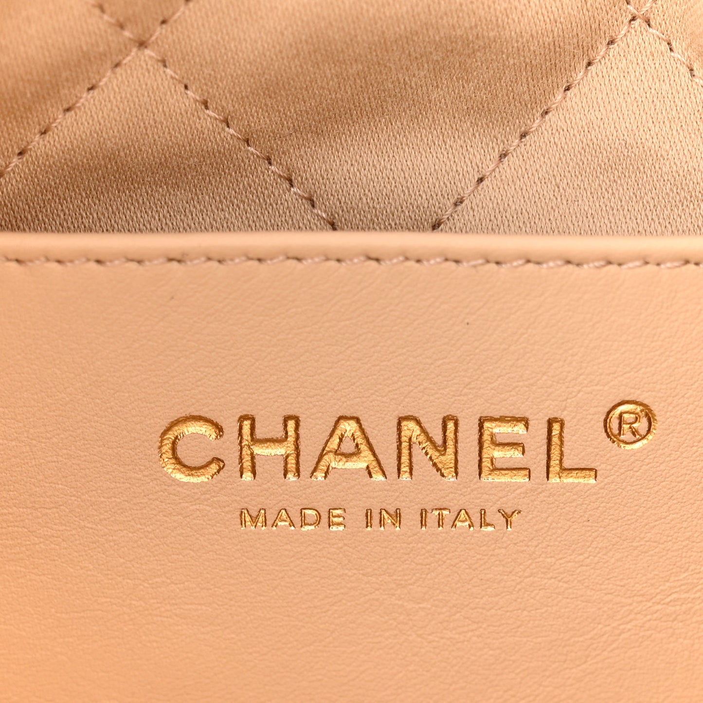 Shiny Calfskin Quilted Mini Chanel 22 White