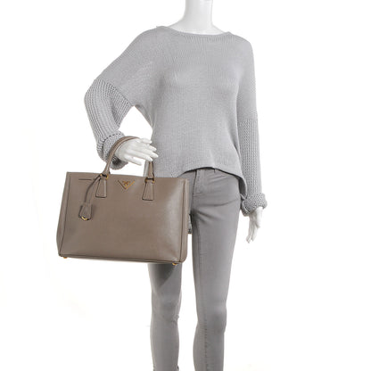 Prada Saffiano Lux Large Tote Argilla 2 of 9