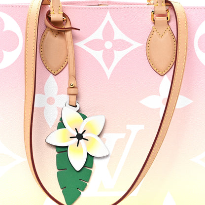 Louis Vuitton Monogram Giant By The Pool OnTheGo GM Light Pink 7 of 9