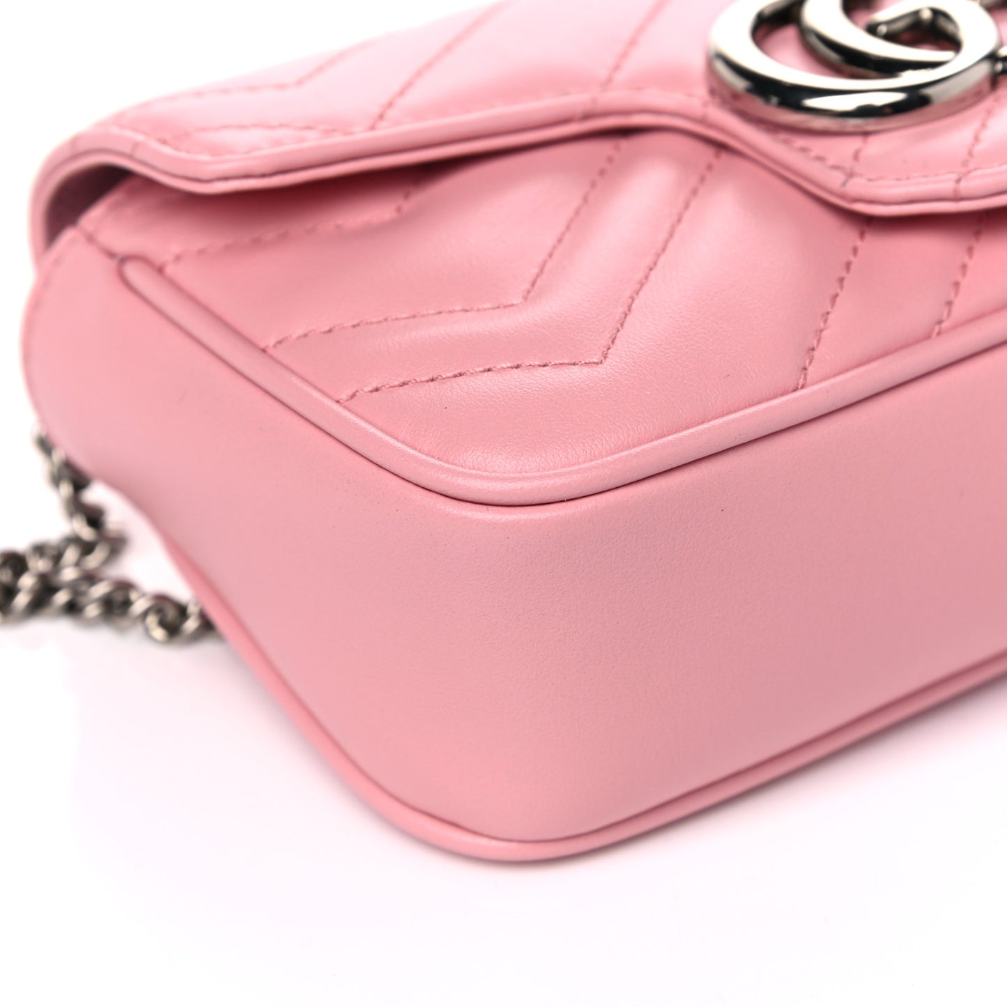 Calfskin Matelasse Super Mini GG Marmont Shoulder Bag Wild Rose