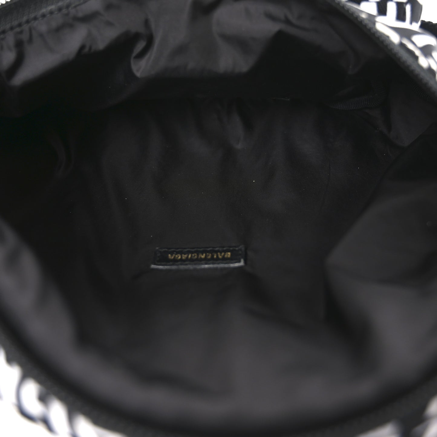 Nylon Wave Logo Print Wheel Beltpack Black White