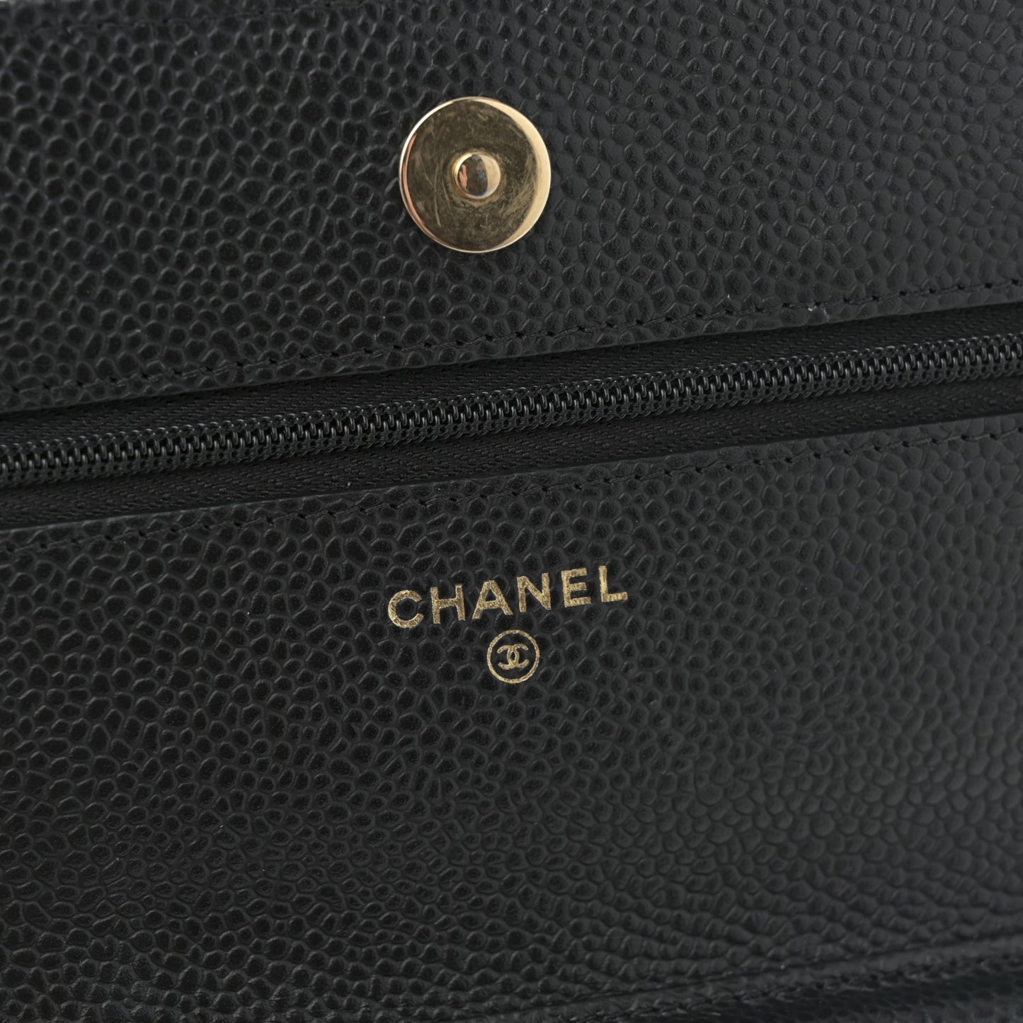 Caviar Quilted Wallet on Chain WOC Black