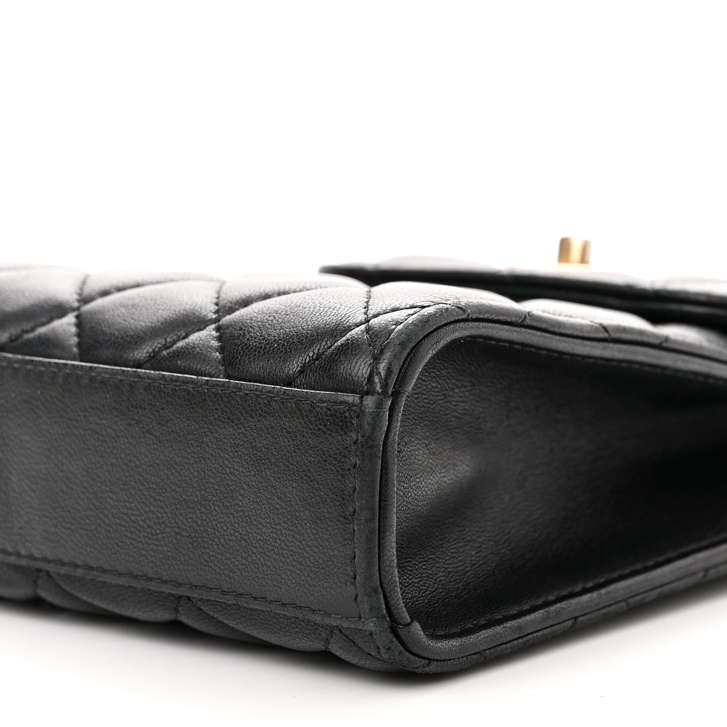 Lambskin Quilted Pearl Crush Phone Holder With Chain Black
