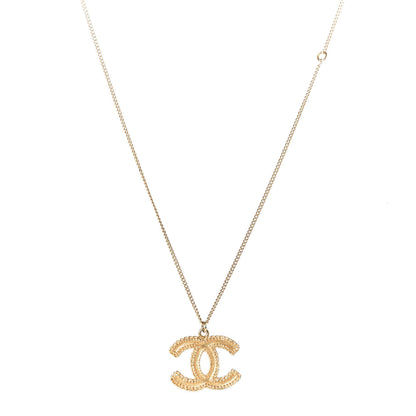 Chanel Metal CC Necklace Matte Gold 1 of 4