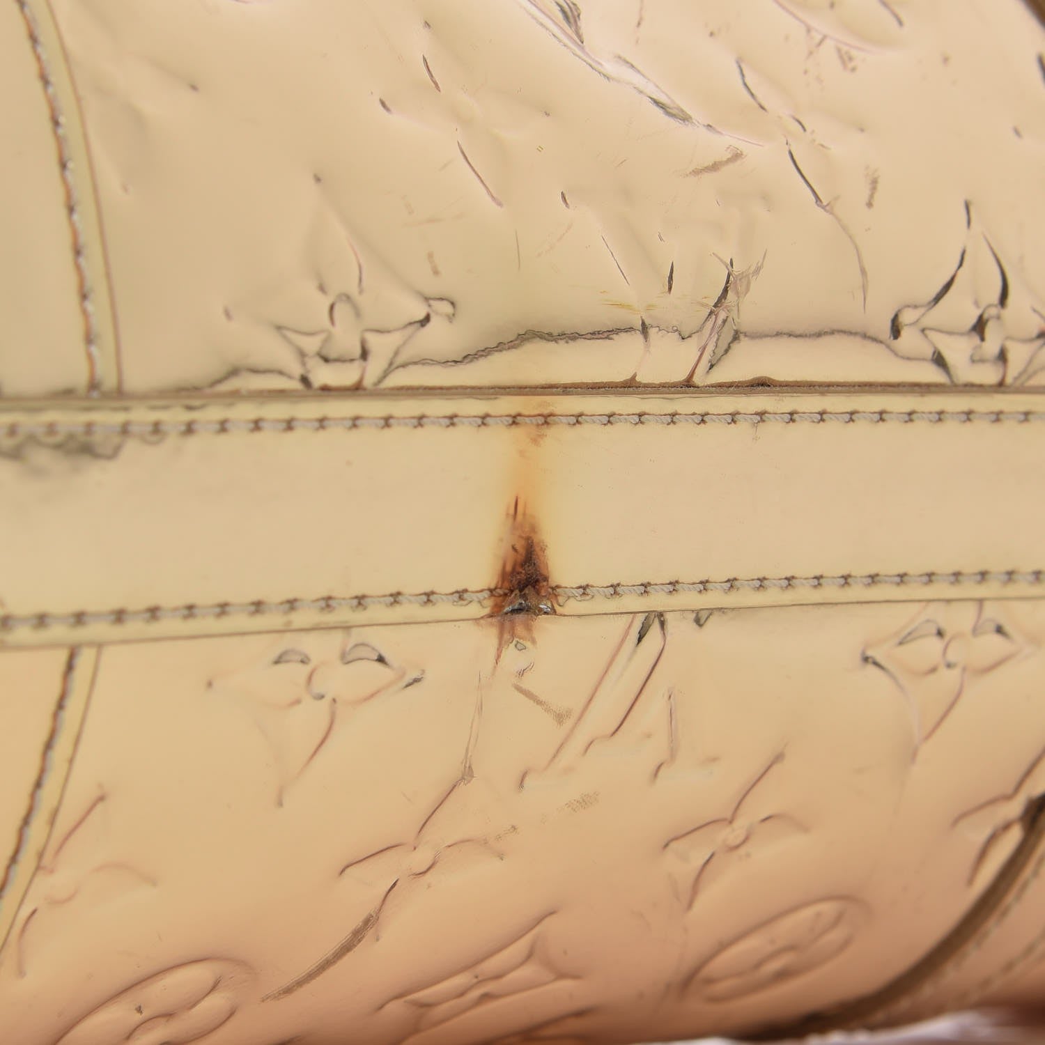 Louis Vuitton Monogram Miroir Papillon Gold 8 of 9