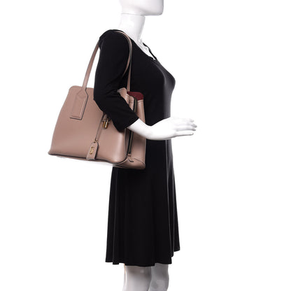 Marc Jacobs Pebbled Calfskin Editor Shopping Tote Beige 2 of 14