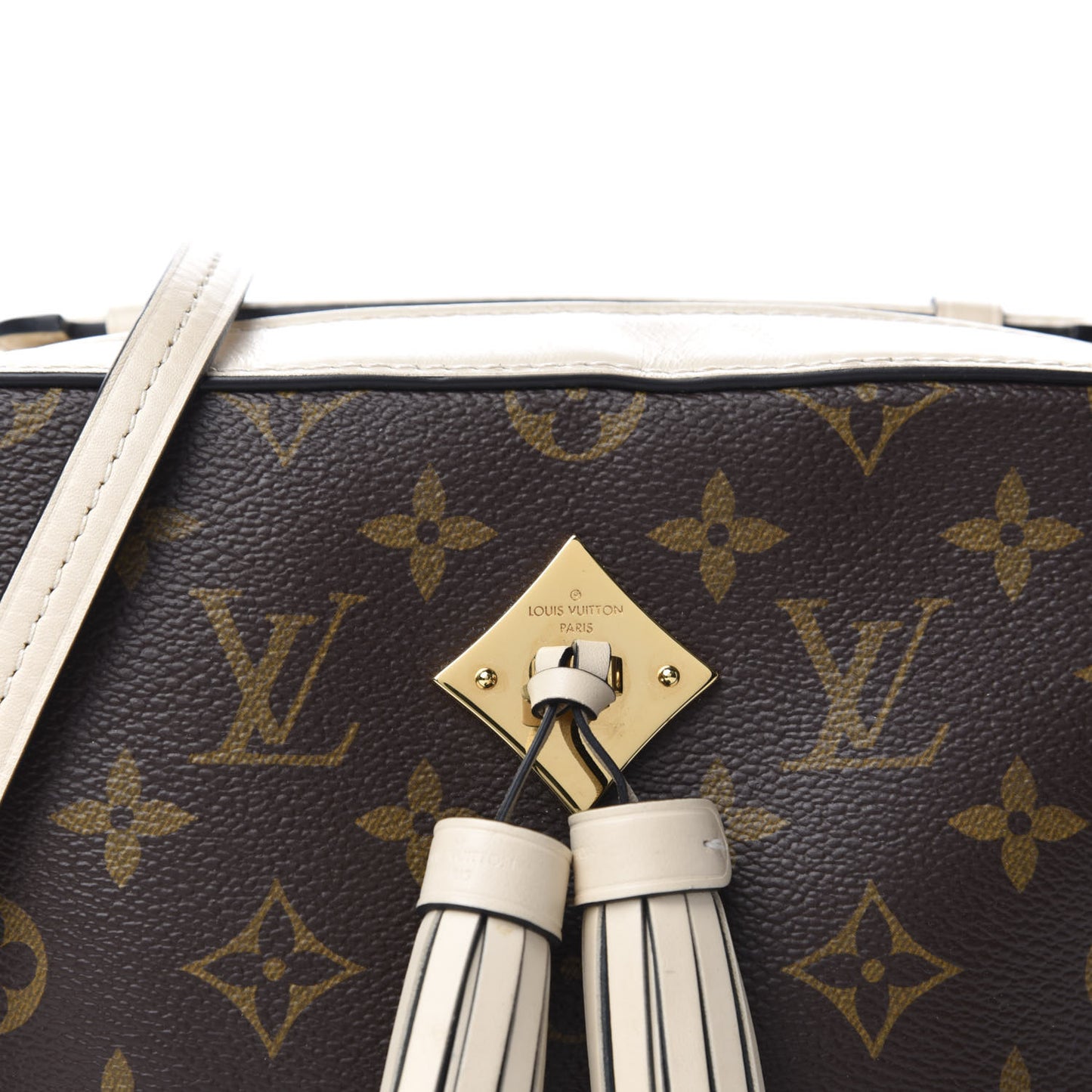 Monogram Saintonge Creme