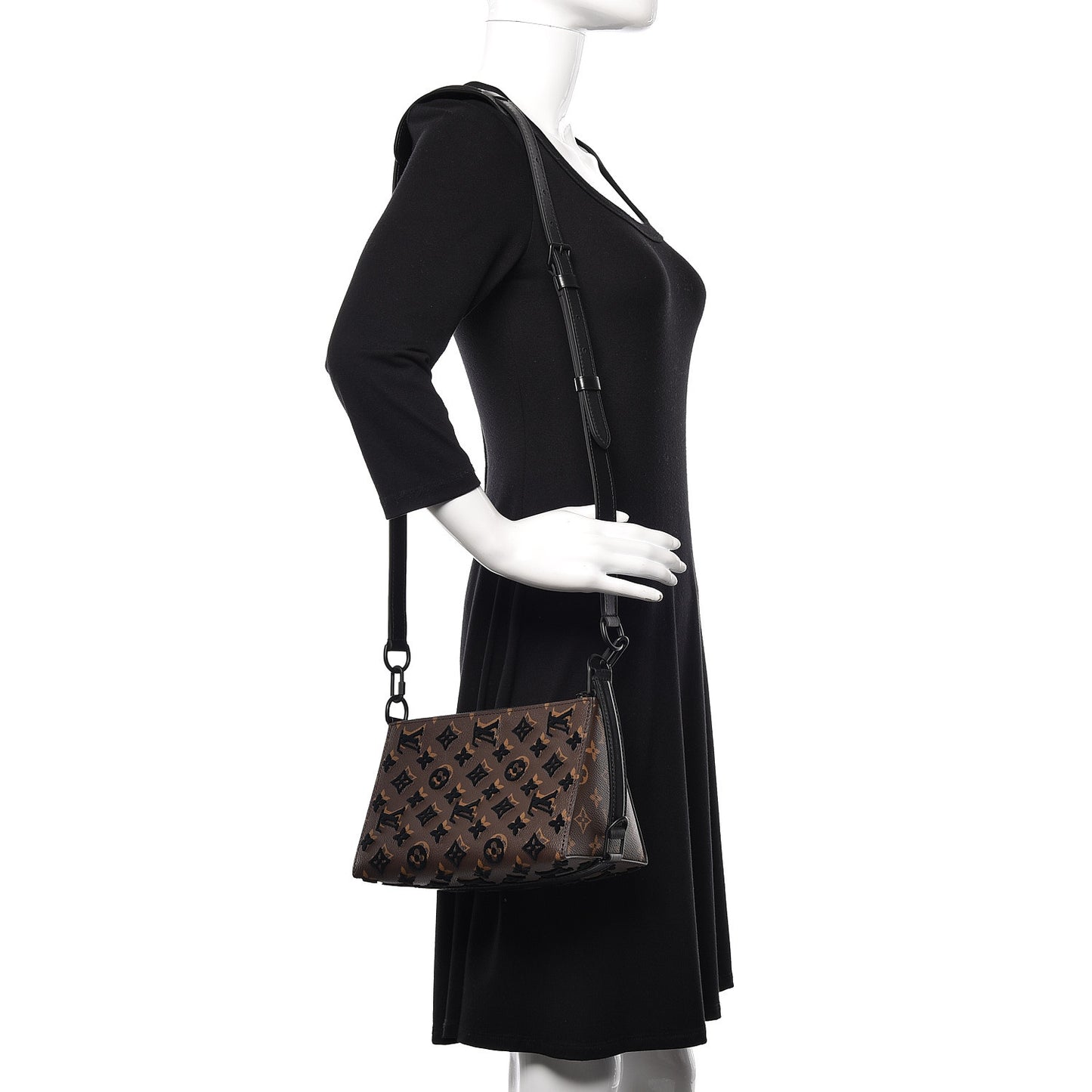 Monogram Tuffetage Triangle Messenger Black