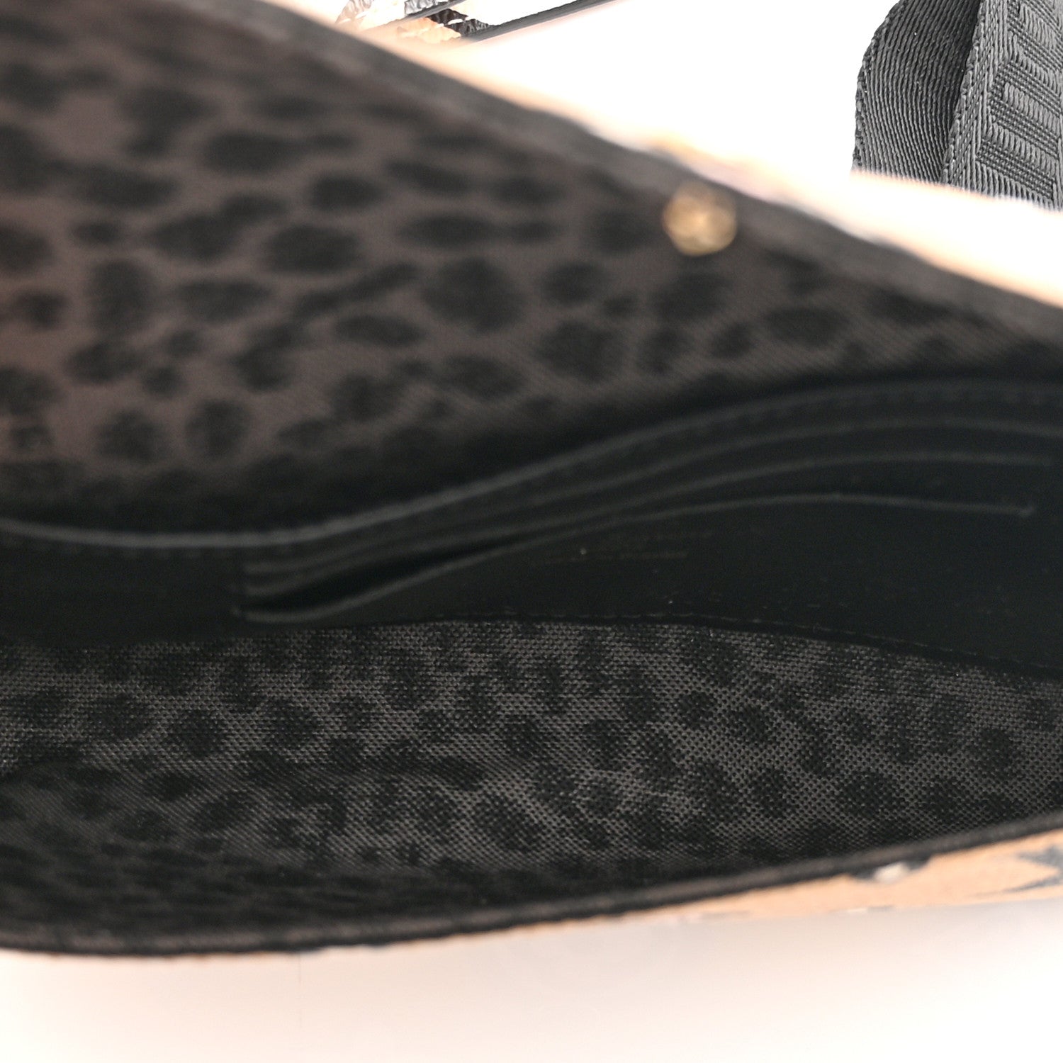Louis Vuitton Monogram Wild At Heart Felicie Strap & Go Arizona Creme 5 of 9