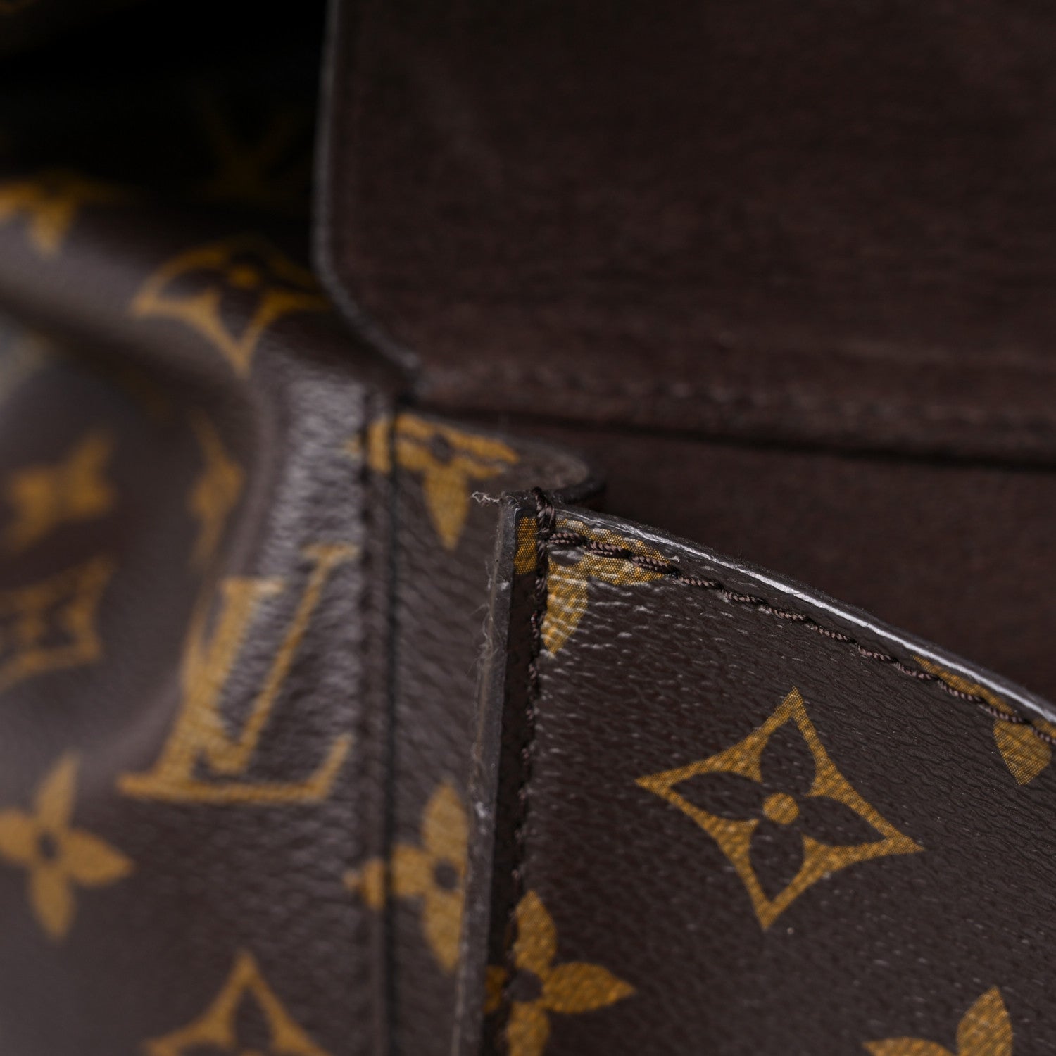 Louis Vuitton Monogram Metis 16 of 23