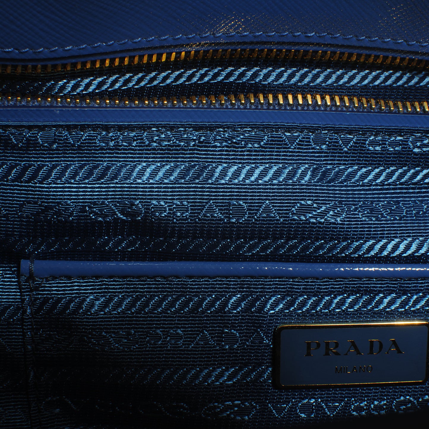 Saffiano Vernice Shopping Tote Azzurro