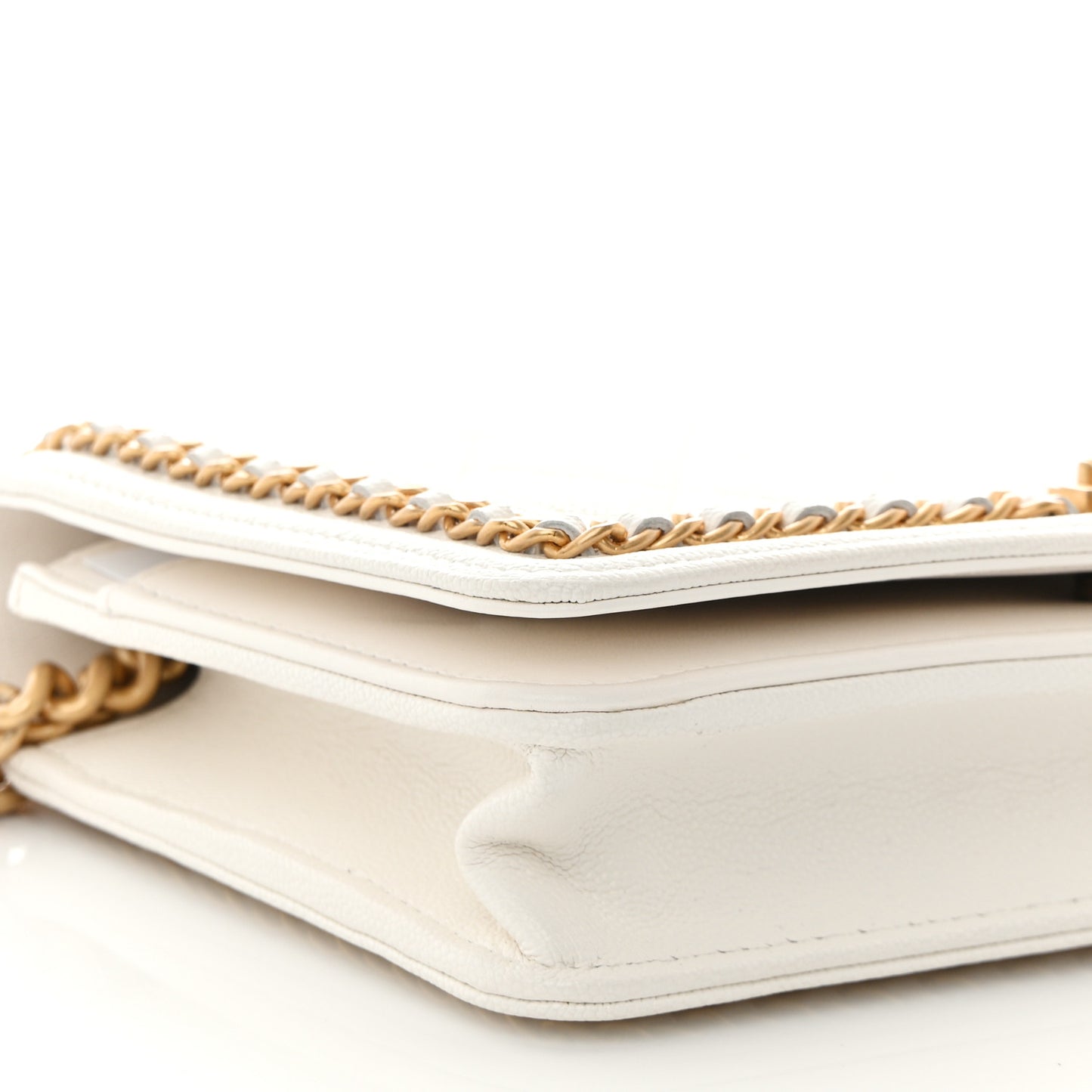 Caviar Quilted Chain Around Boy Wallet On Chain WOC White