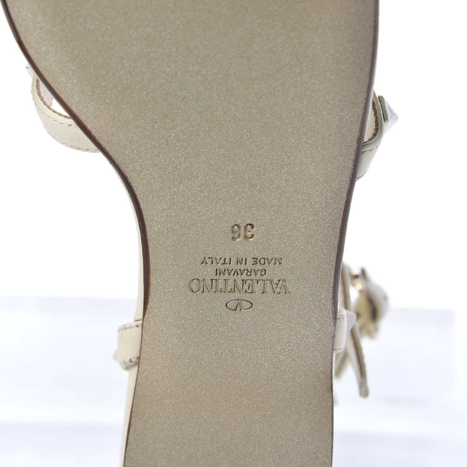 Valentino Garavani Calfskin Lacquered Monochrome Rockstud Gladiator Flat Sandals 36 Ivory 8 of 10