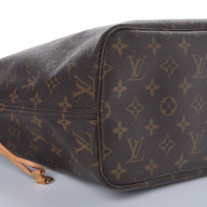 Louis Vuitton Monogram Neverfull MM 18 of 21
