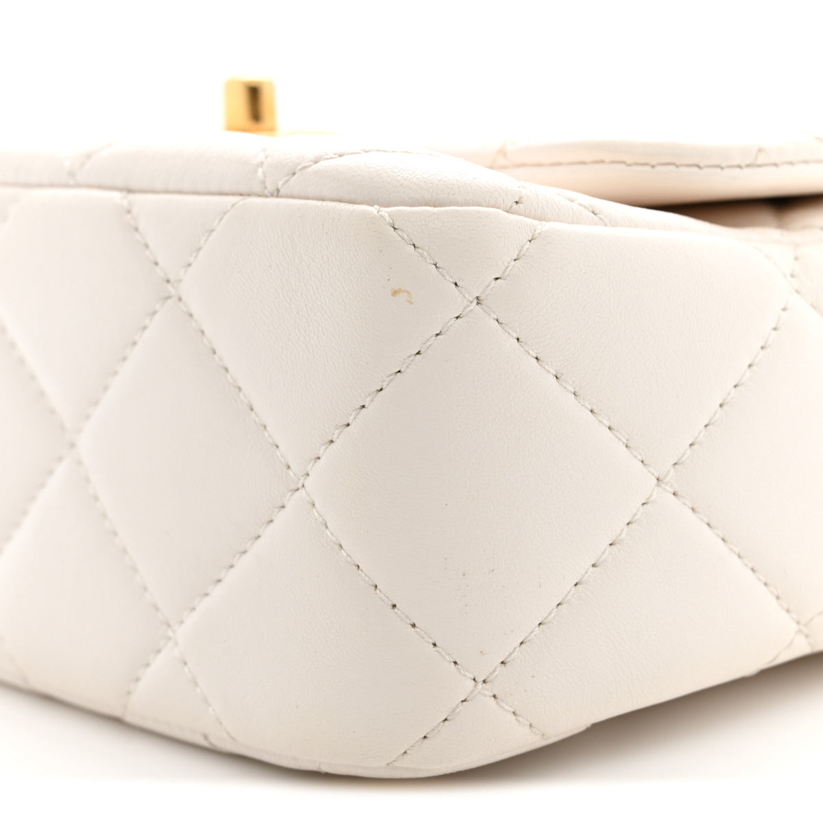 Lambskin Quilted CC Chain Shoulder Bag White