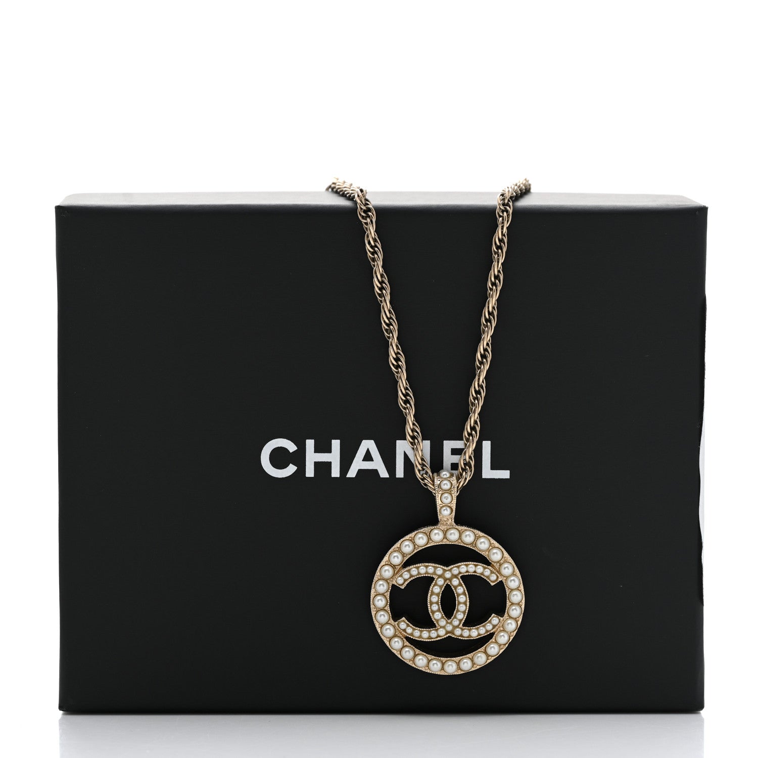 Chanel Pearl CC Round Pendant Necklace 5 of 5