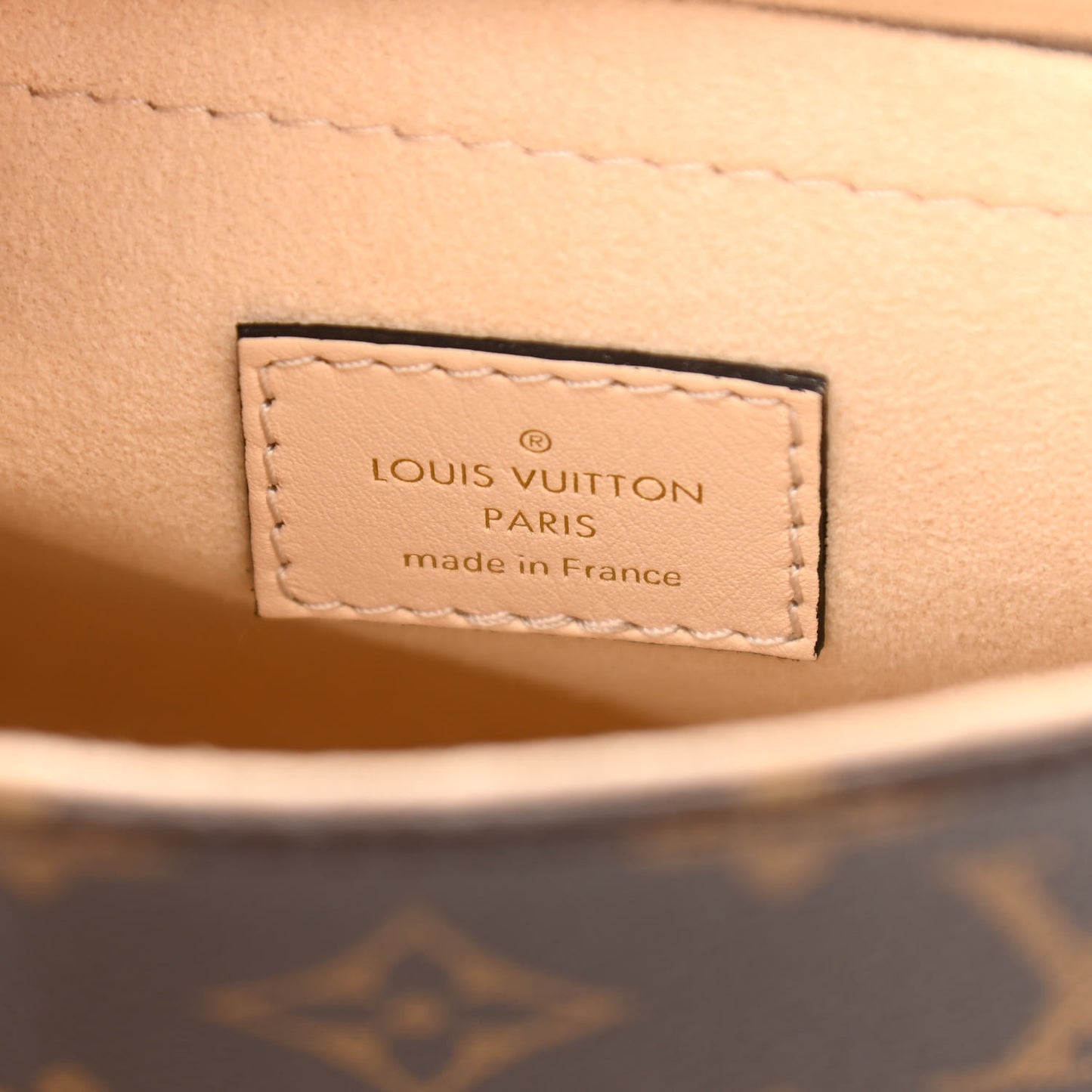 Monogram Locky BB Creme