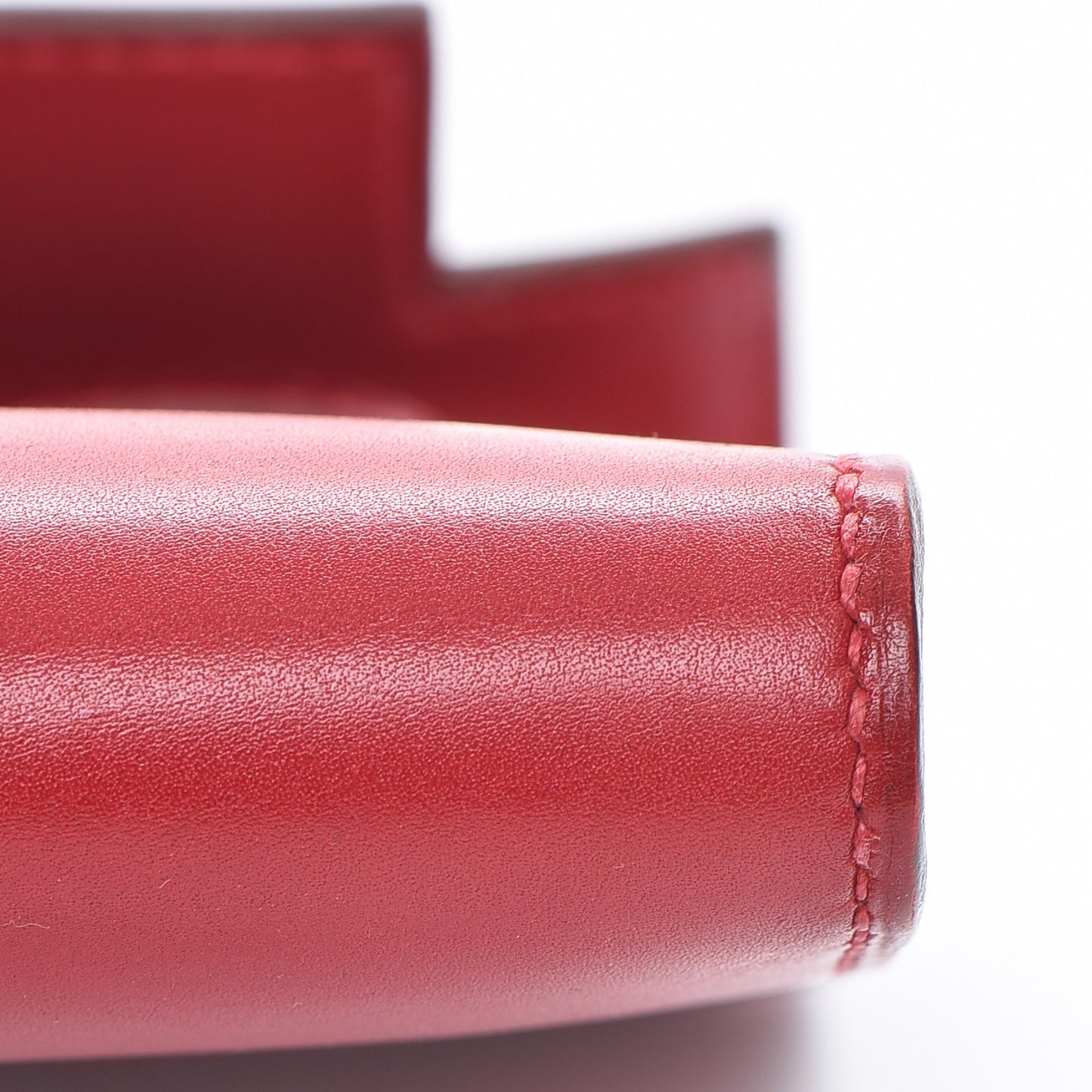 Tadelakt Kelly Cut Clutch Rouge Vif