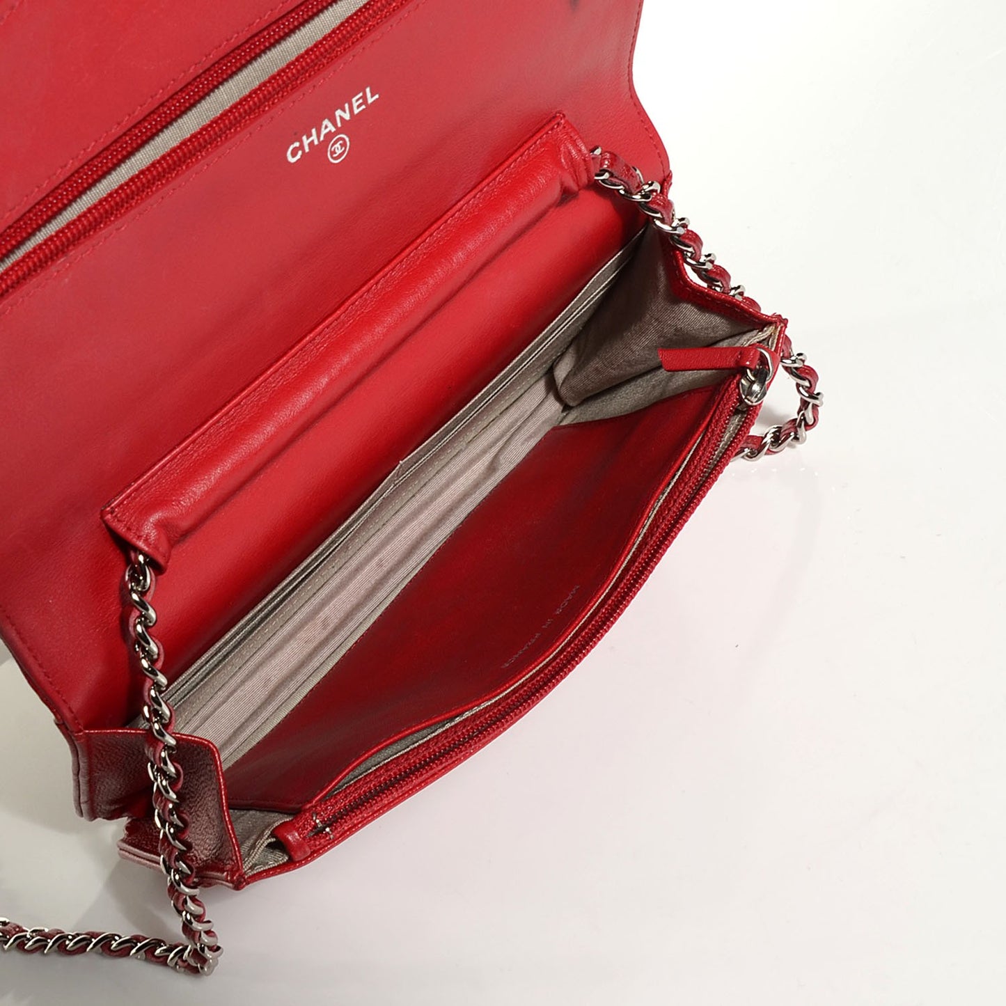 Caviar Sevruga Wallet on Chain WOC Red