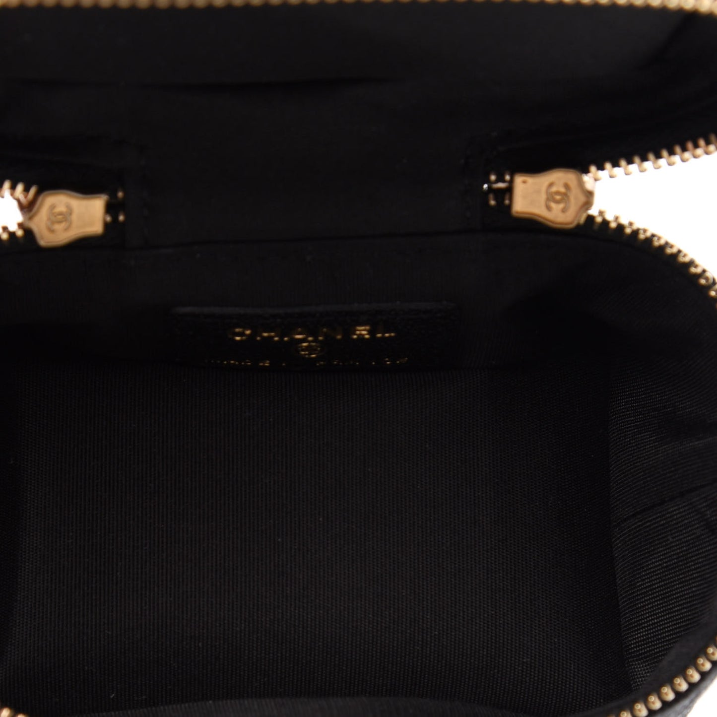 Caviar Quilted Mini Top Handle Vanity With Chain Black
