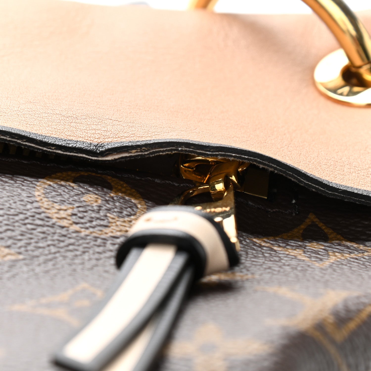 Louis Vuitton Monogram Tuileries Besace Sesame Peach Creme 9 of 11