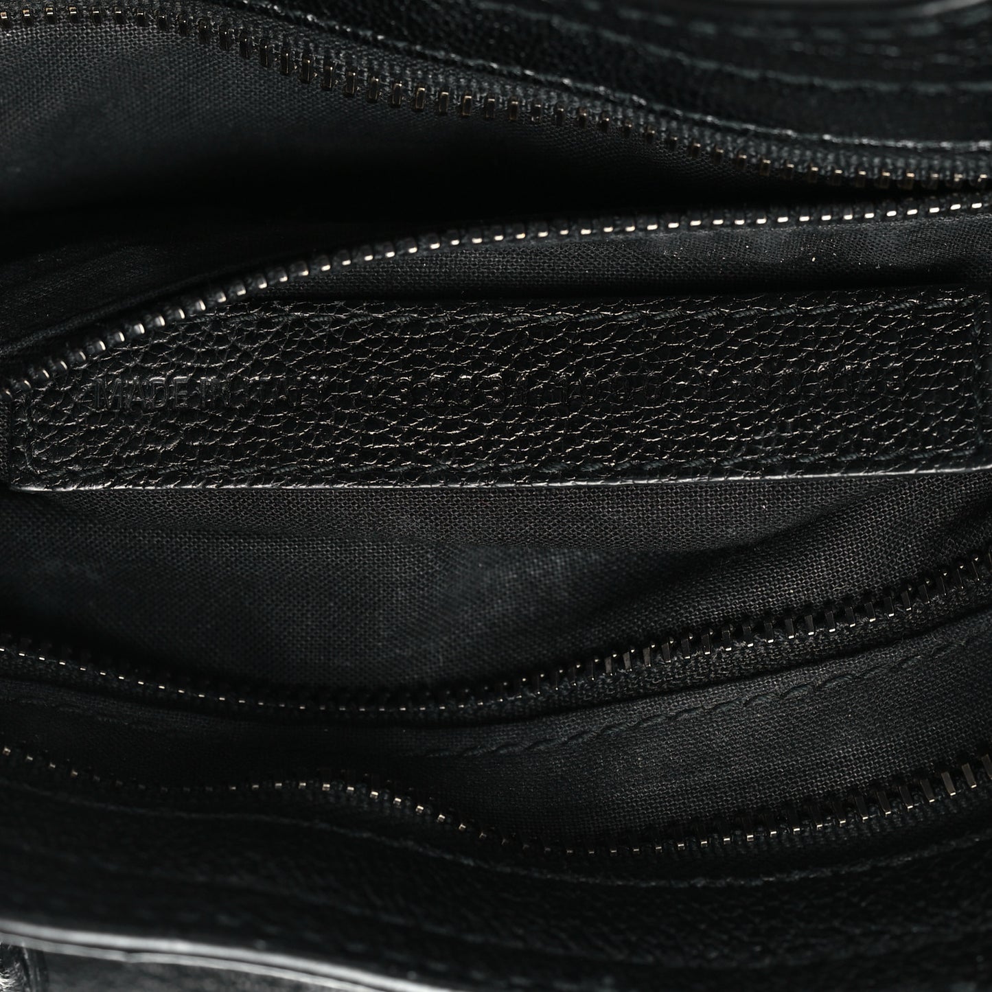 Chevre Black Metallic Edge Hardware S City Black