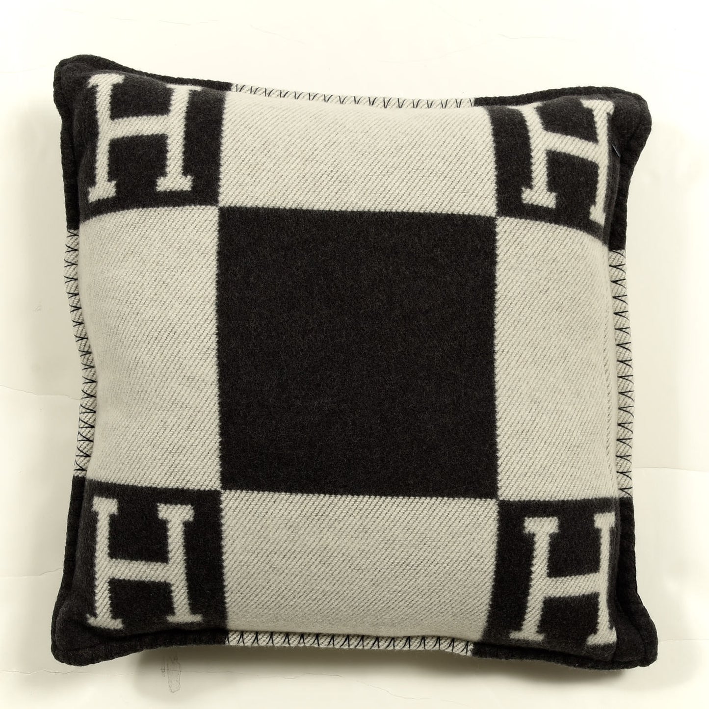 Wool Cashmere Avalon Pillow PM Ecru Gris Fonce
