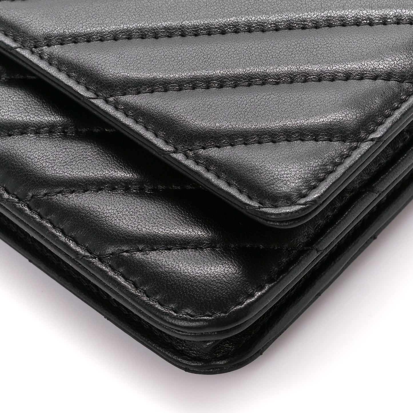 Lambskin Chevron Quilted Wallet On Chain WOC Black