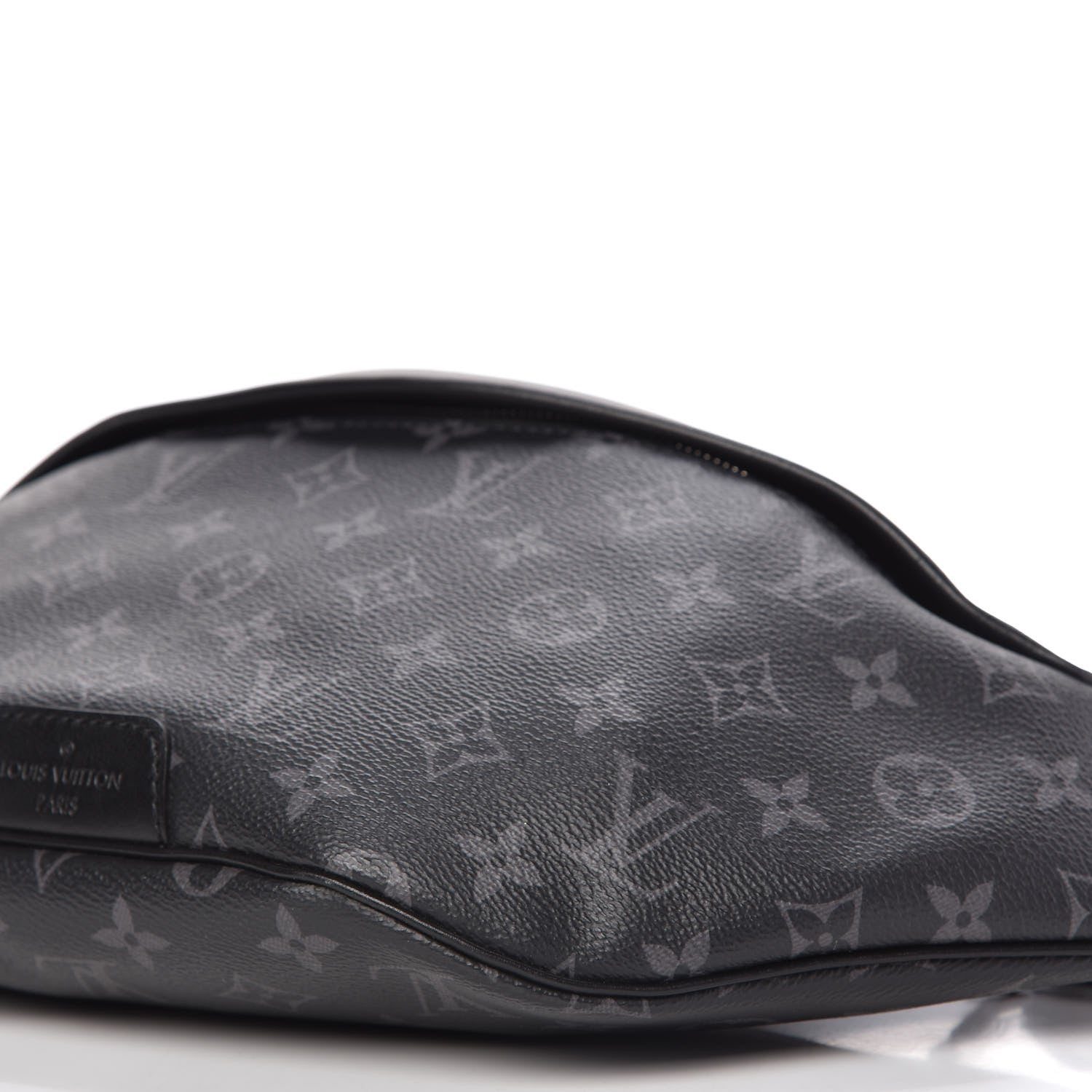 Louis Vuitton Monogram Eclipse Discovery Bumbag 7 of 8