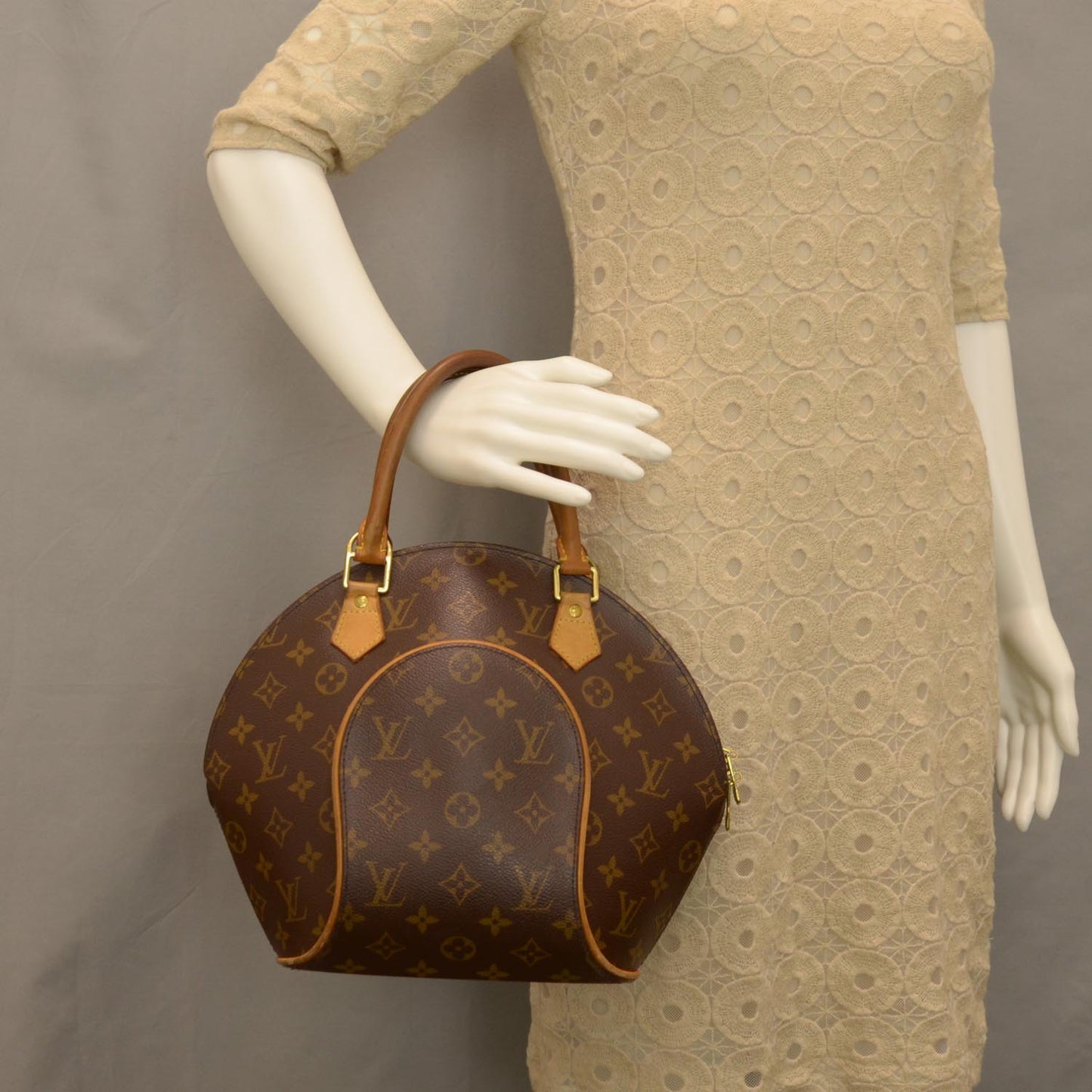 Monogram Ellipse PM
