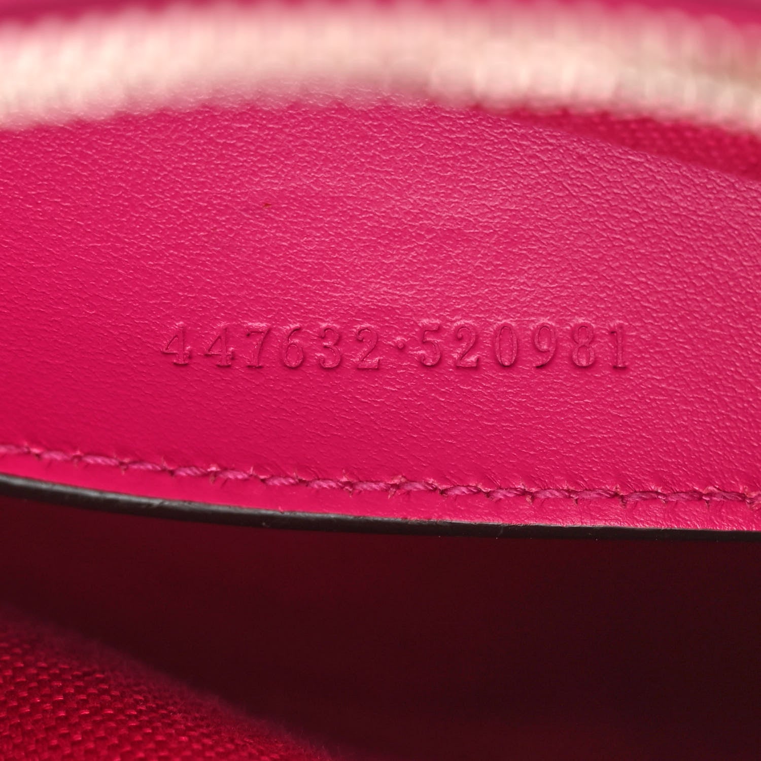 Gucci Calfskin Matelasse Monochrome Small GG Marmont Chain Shoulder Bag Classic Fuxia 7 of 14