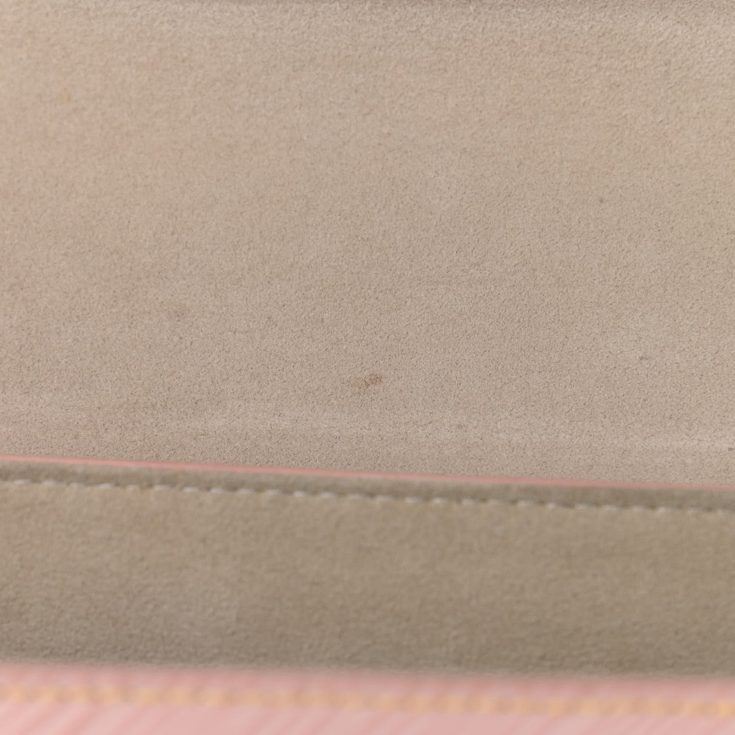 Epi Twist Shoulder Bag MM Rose Ballerine