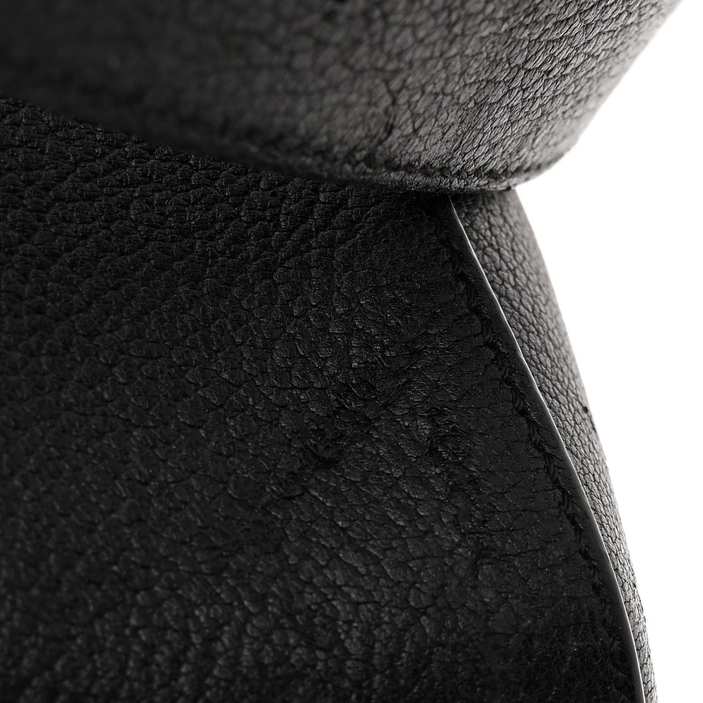 Sugar Goatskin Medium Antigona Black