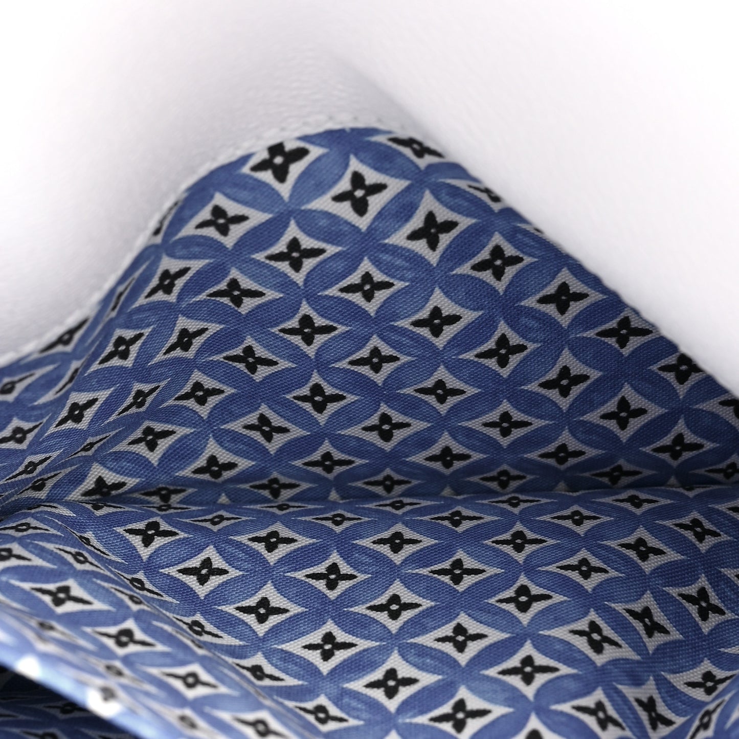 Monogram Giant By The Pool Pochette Metis MM Blue