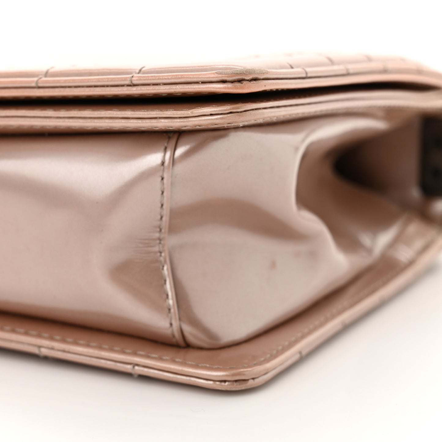 Iridescent Glazed Calfskin Medium Boy Flap Light Pink