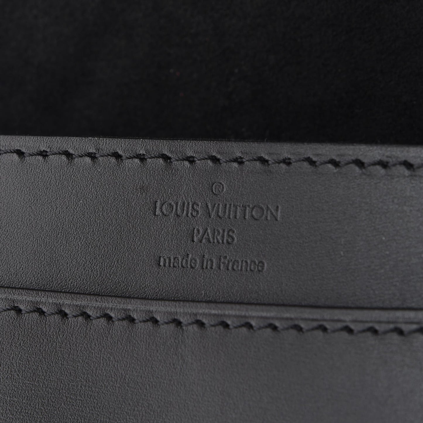 Calfskin Chain Louise GM Black