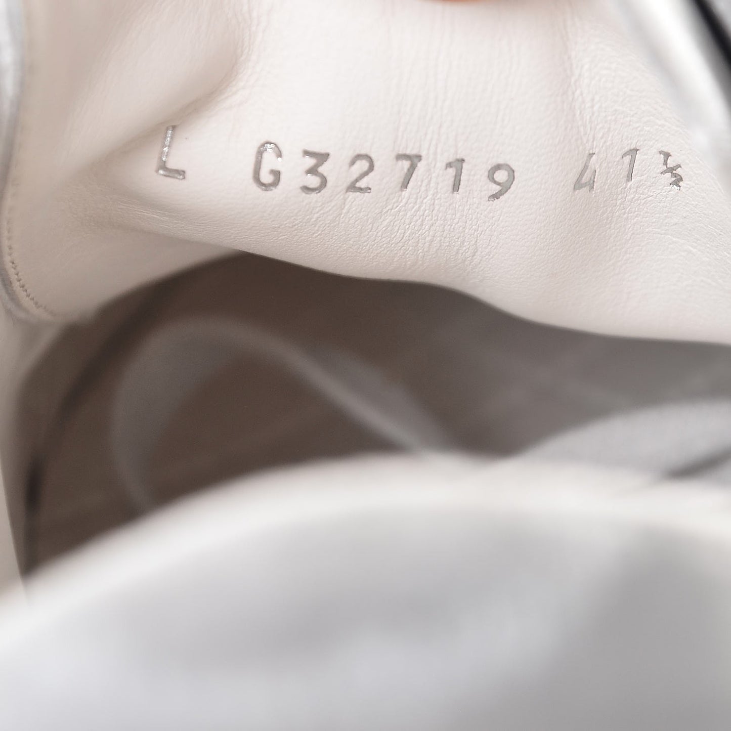 Calfskin Velvet Womens CC Sneakers 41.5 White Silver