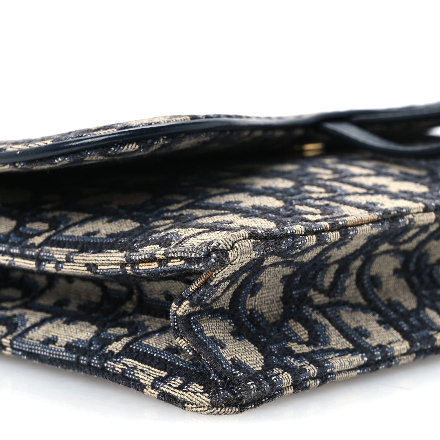 Oblique Saddle Chain Pouch Blue