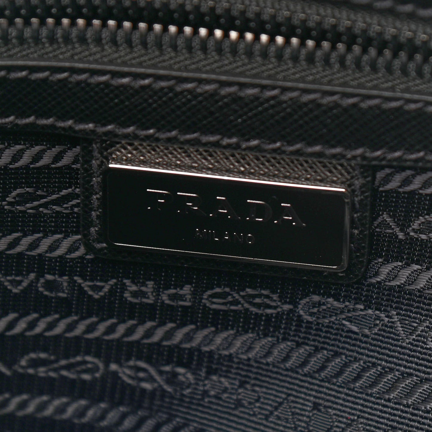 Tessuto Nylon Saffiano Flat Messenger Bag Black