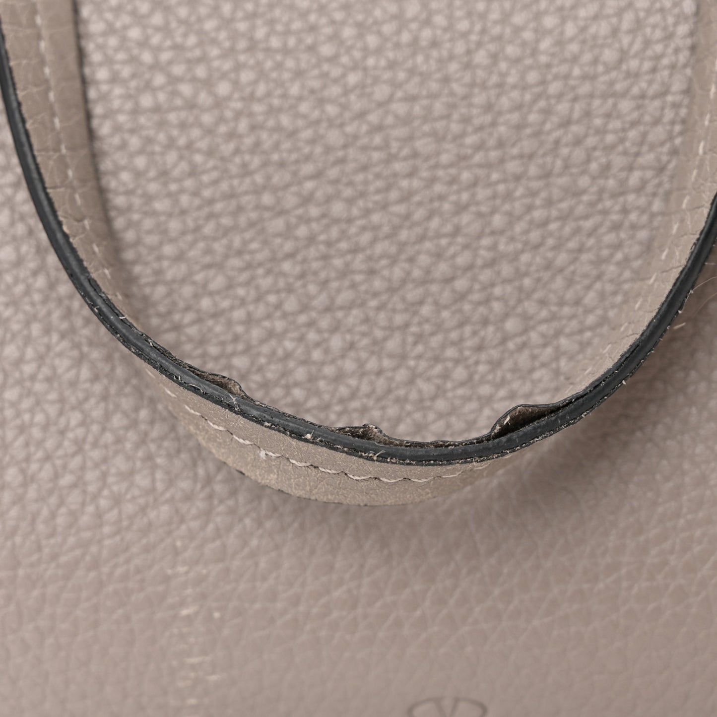 Grained Calfskin Rockstud Shoulder Tote Perla
