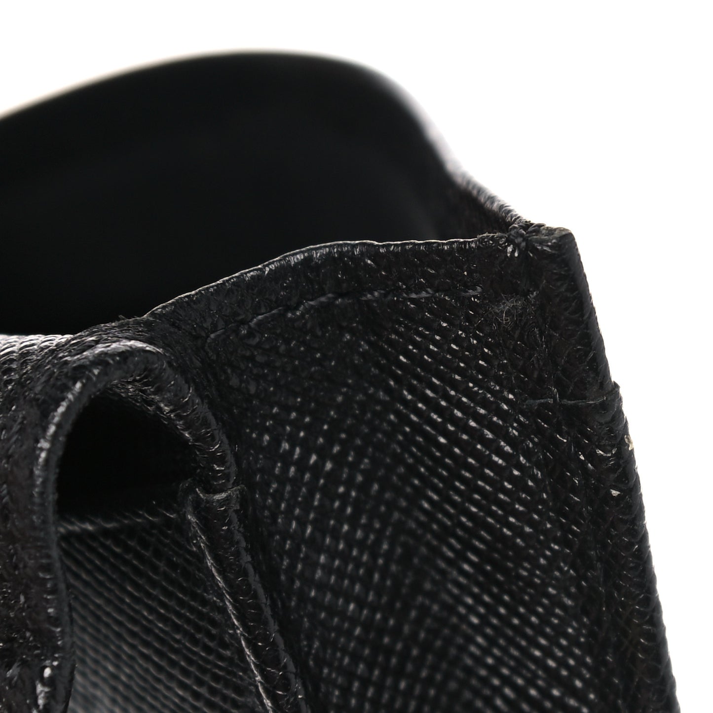 Saffiano Bi-Fold Vertical Wallet Black